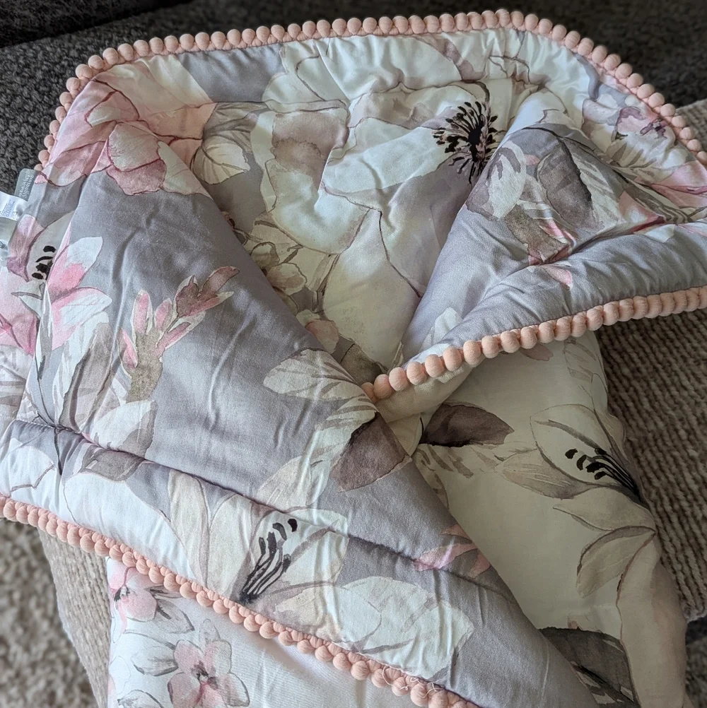 LAMBS & IVY SIGNATURE BOTANICAL WATERCOLOR FLORAL CRIB COMFORTER PINK GRAY